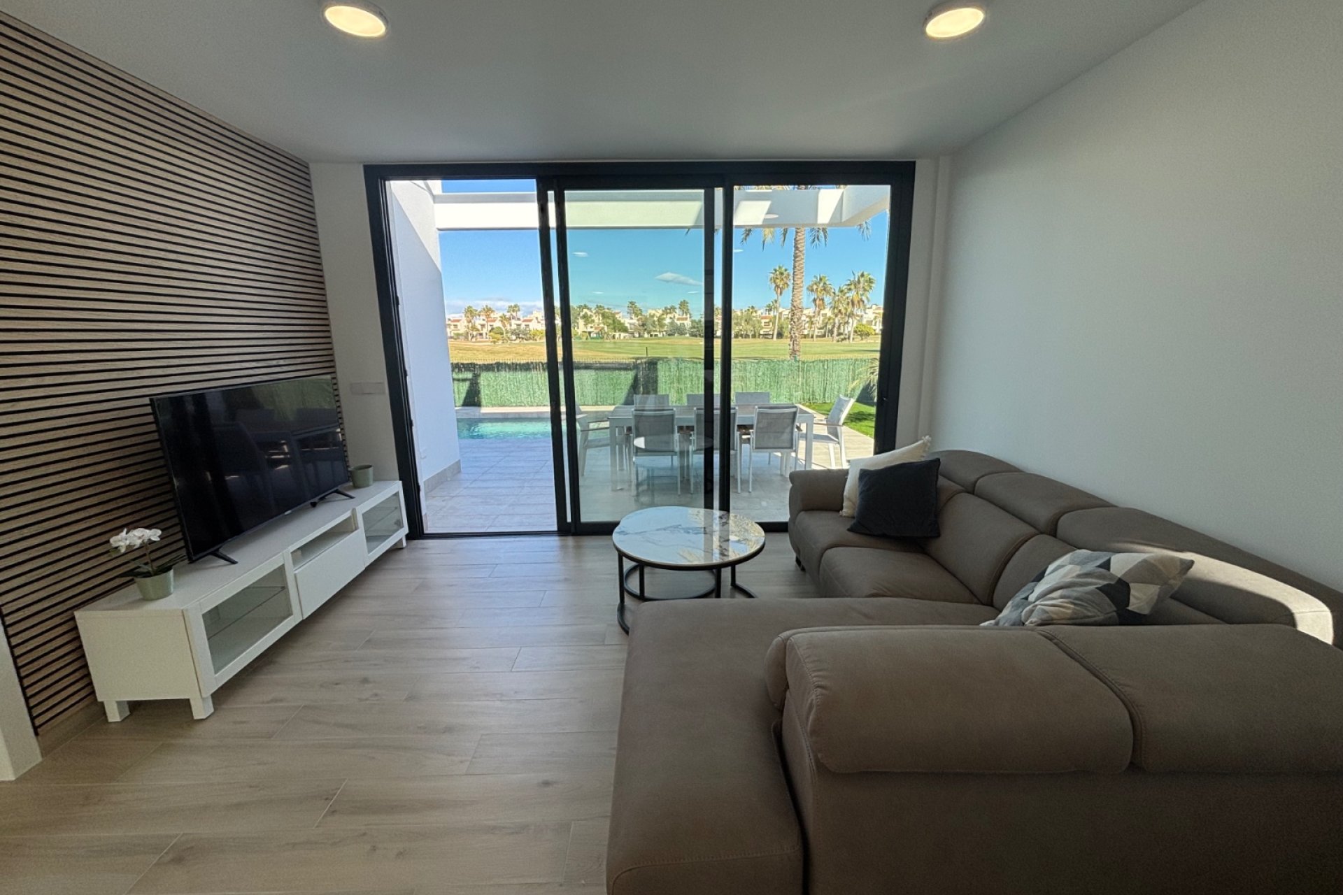 Reventa - Villa -
Los Alcazares - Roda