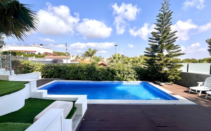 Reventa - Villa -
Los Balcones - Costa Blanca