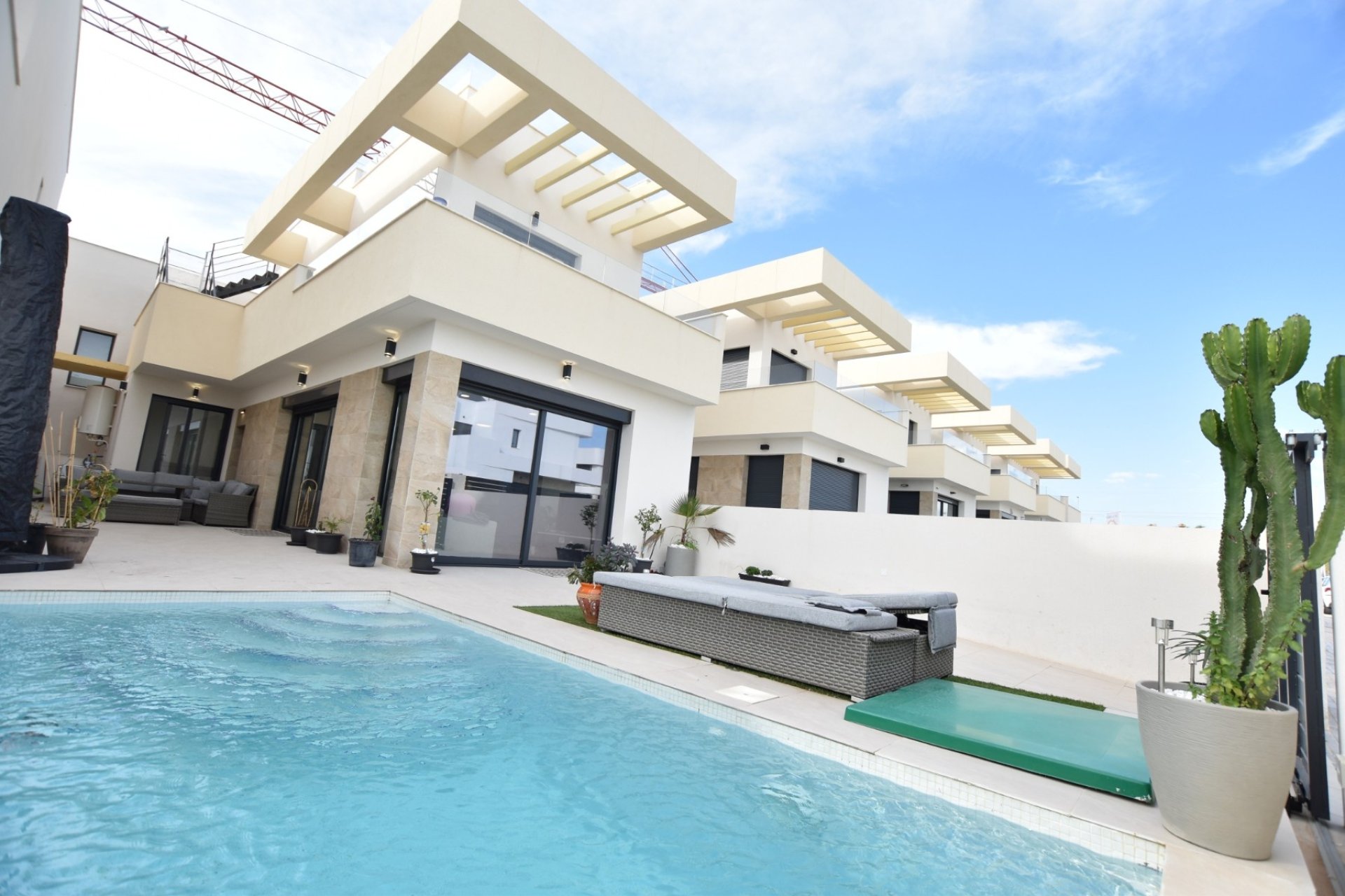 Reventa - Villa -
Los Montesinos - Costa Blanca