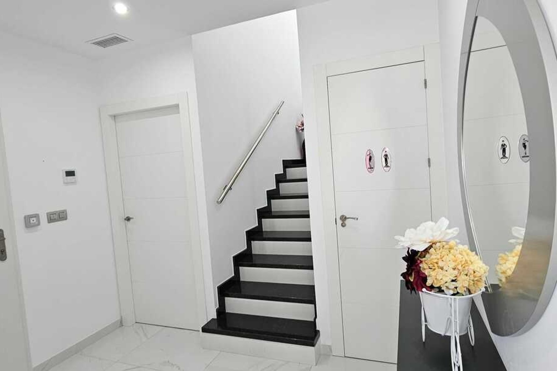 Reventa - Villa -
Los Montesinos - Costa Blanca