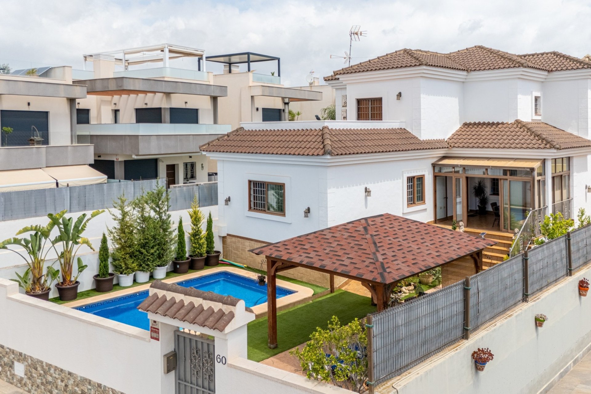 Reventa - Villa -
Los Montesinos - La Herrada