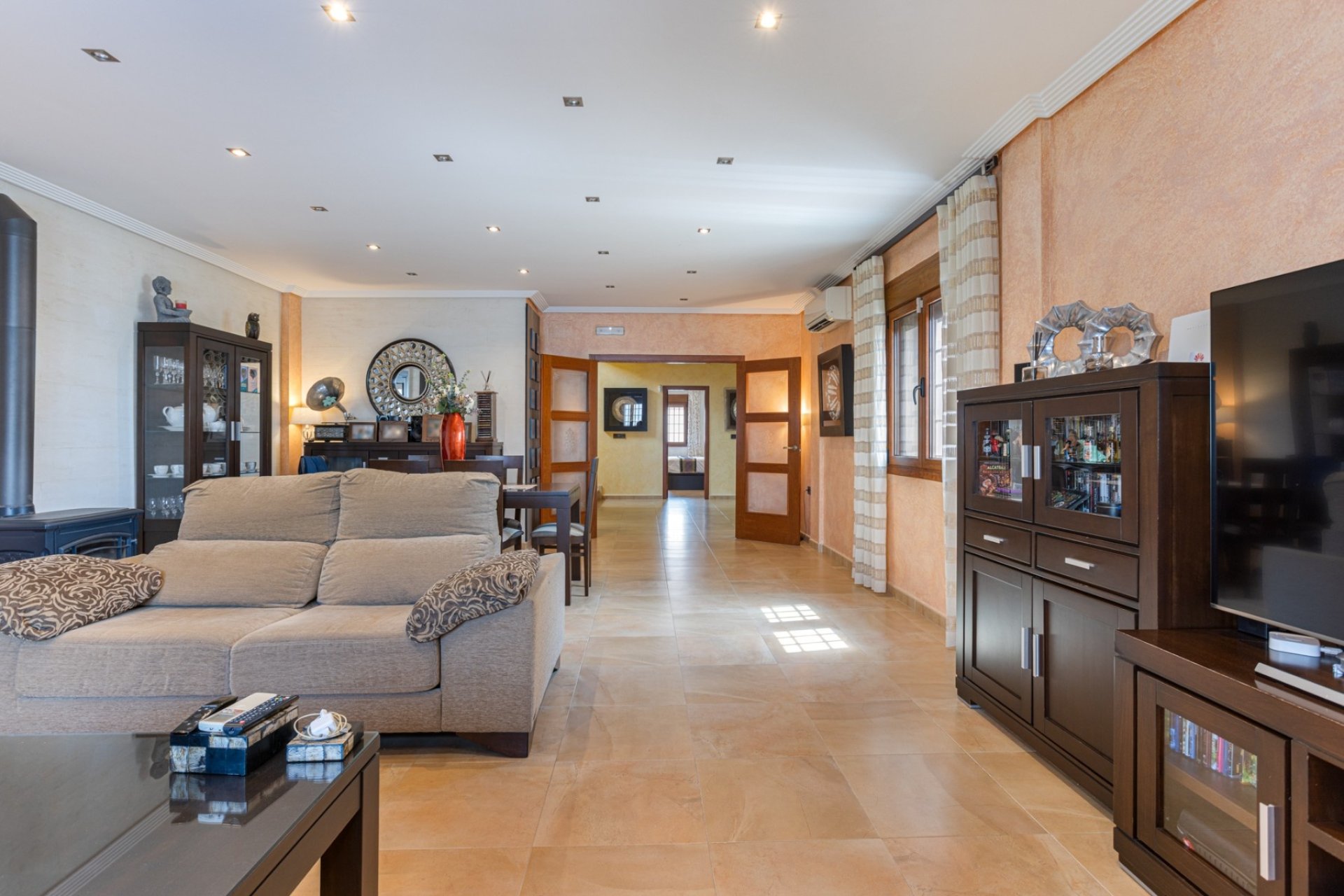 Reventa - Villa -
Los Montesinos - La Herrada