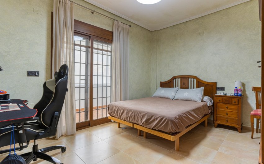 Reventa - Villa -
Los Montesinos - La Herrada