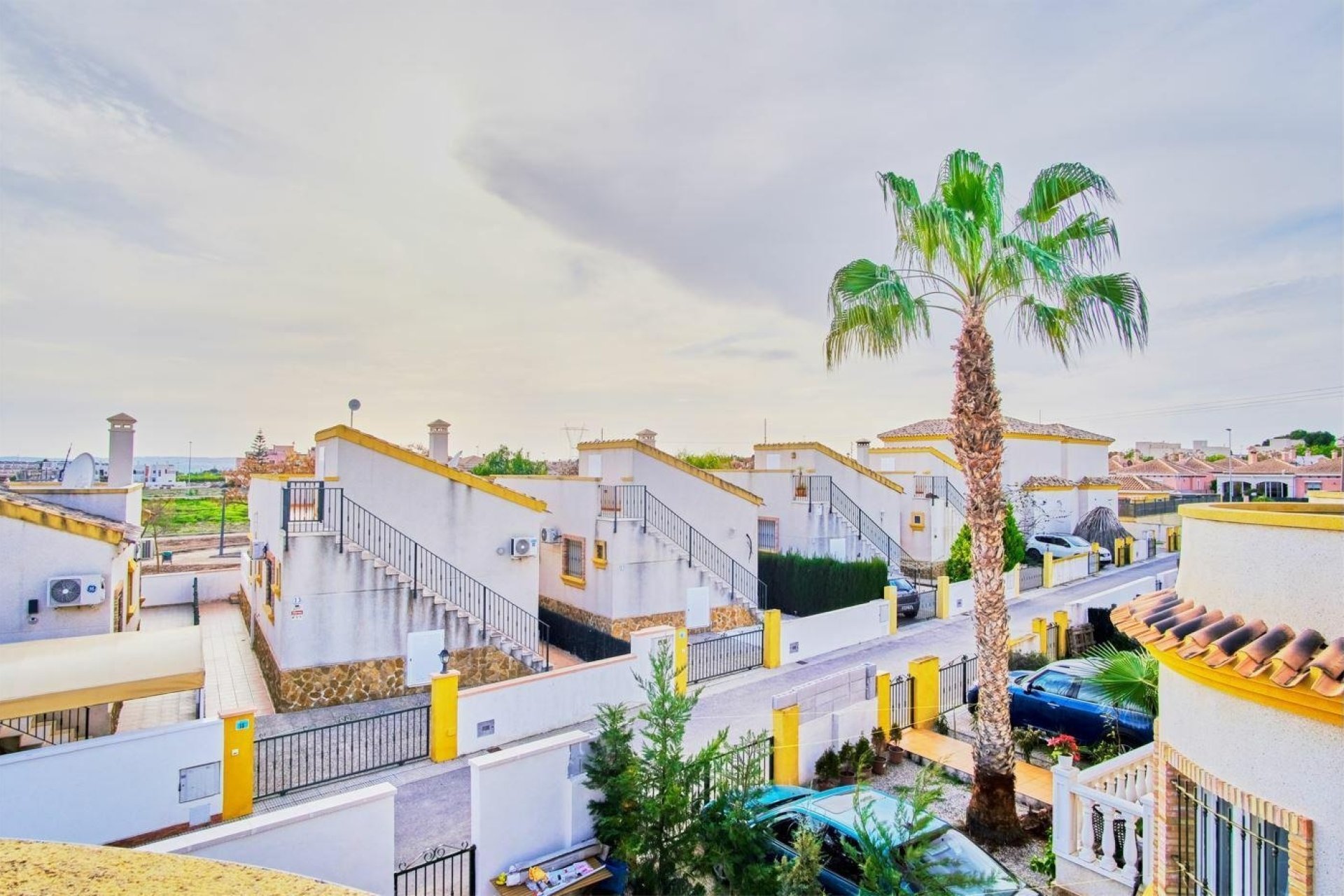 Reventa - Villa -
Los Montesinos - La Herrada