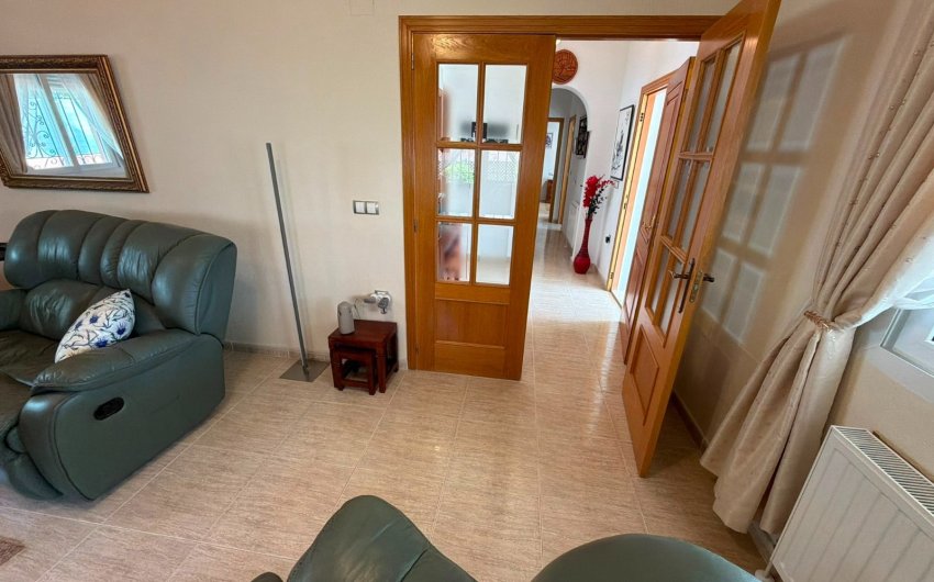 Reventa - Villa -
Los Montesinos - La Herrada