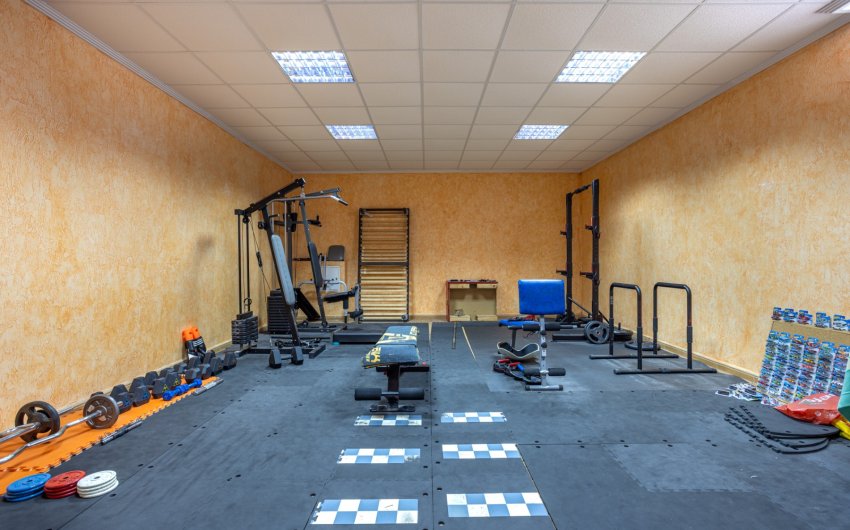 Reventa - Villa -
Los Montesinos - La Herrada