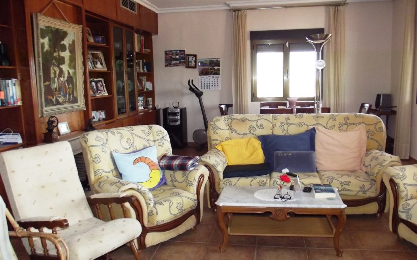 Reventa - Villa -
Los Montesinos - La Herrada