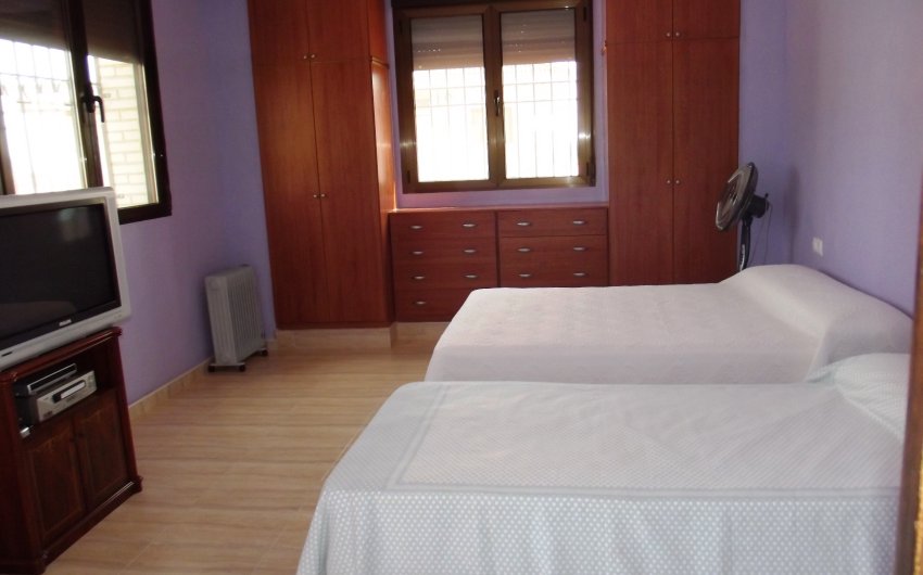 Reventa - Villa -
Los Montesinos - La Herrada