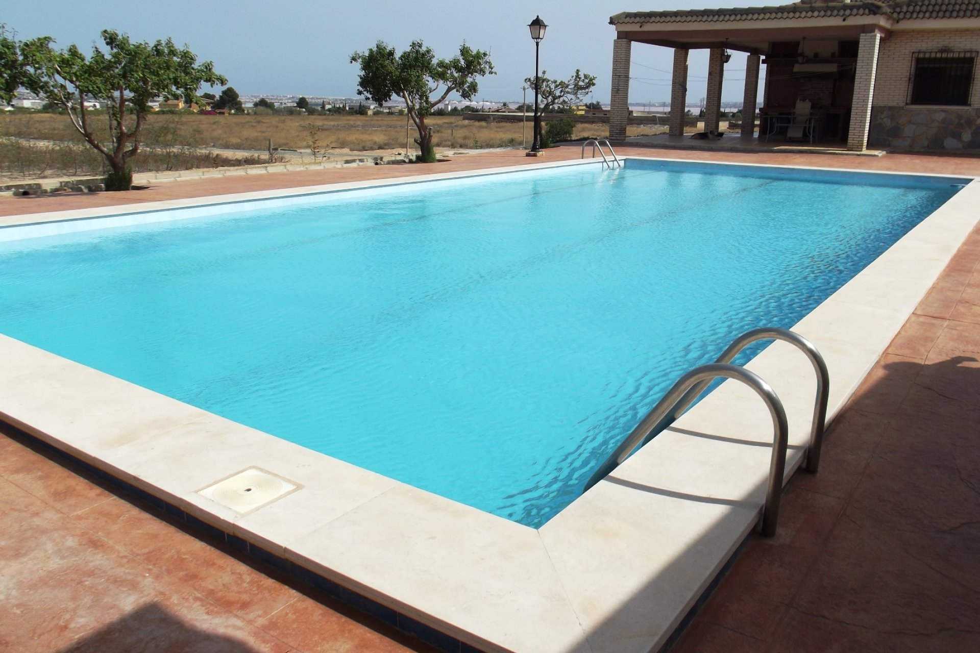 Reventa - Villa -
Los Montesinos - La Herrada