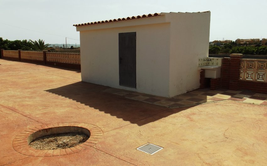 Reventa - Villa -
Los Montesinos - La Herrada