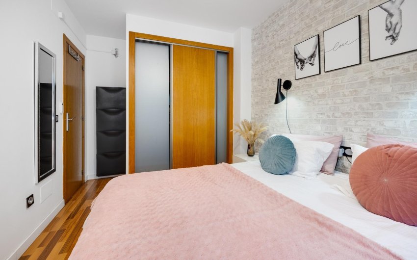 Reventa - Villa -
Los Montesinos - La Herrada