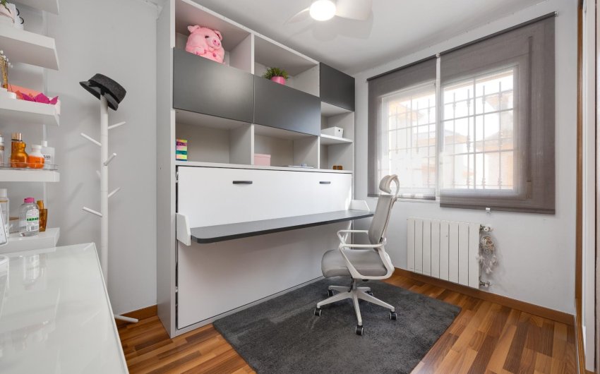 Reventa - Villa -
Los Montesinos - La Herrada