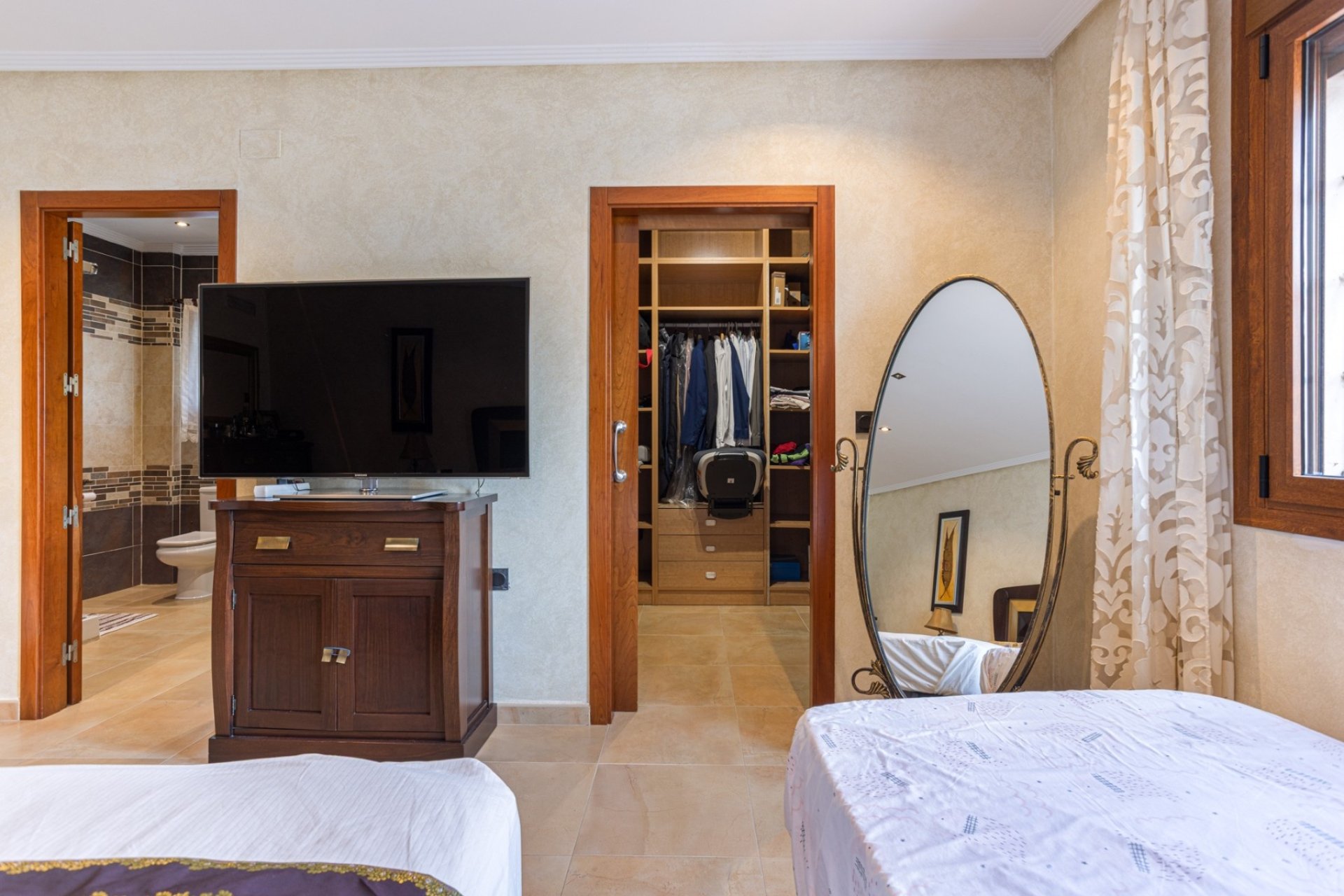 Reventa - Villa -
Los Montesinos - La Herrada