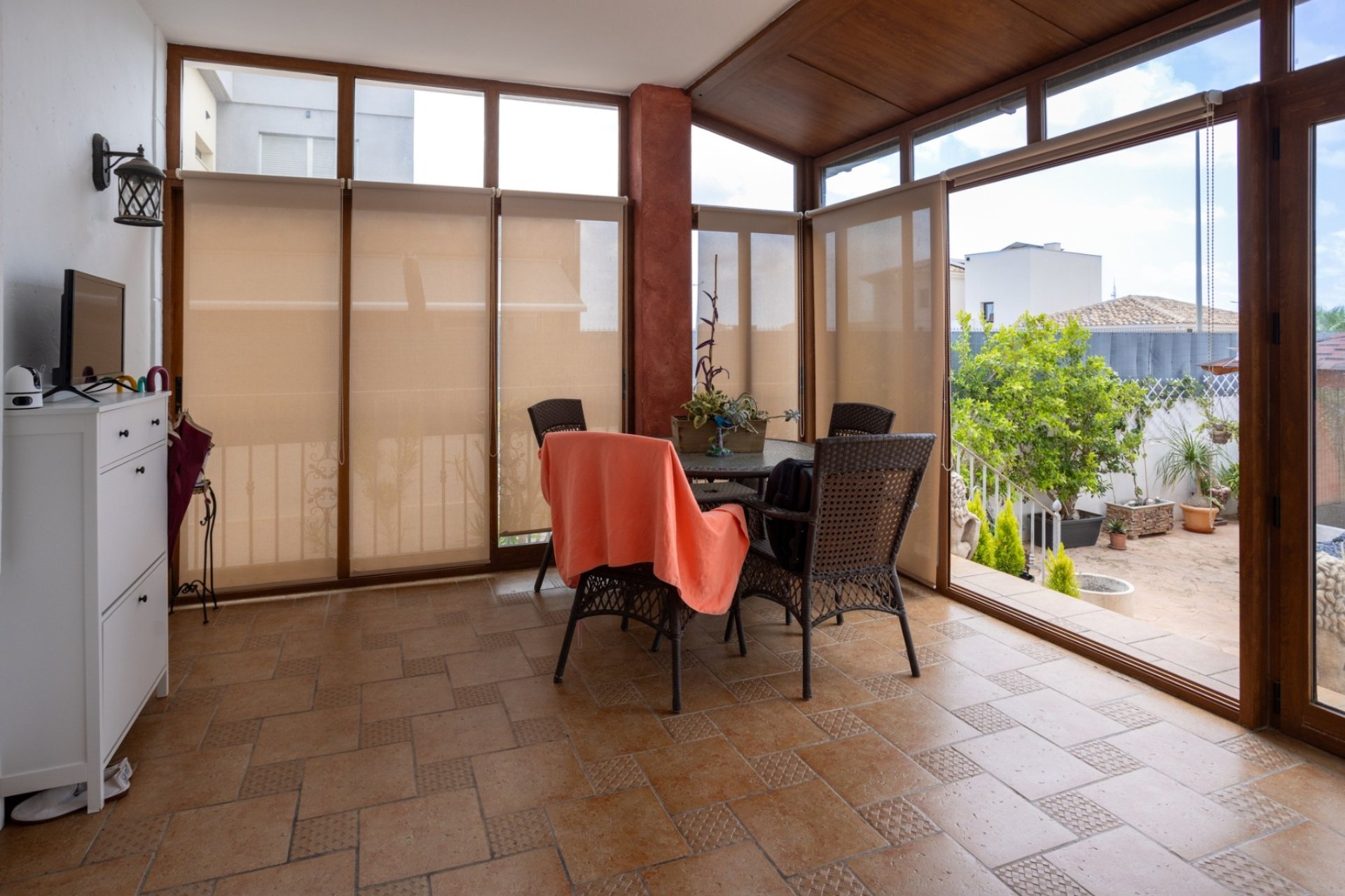 Reventa - Villa -
Los Montesinos - La Herrada