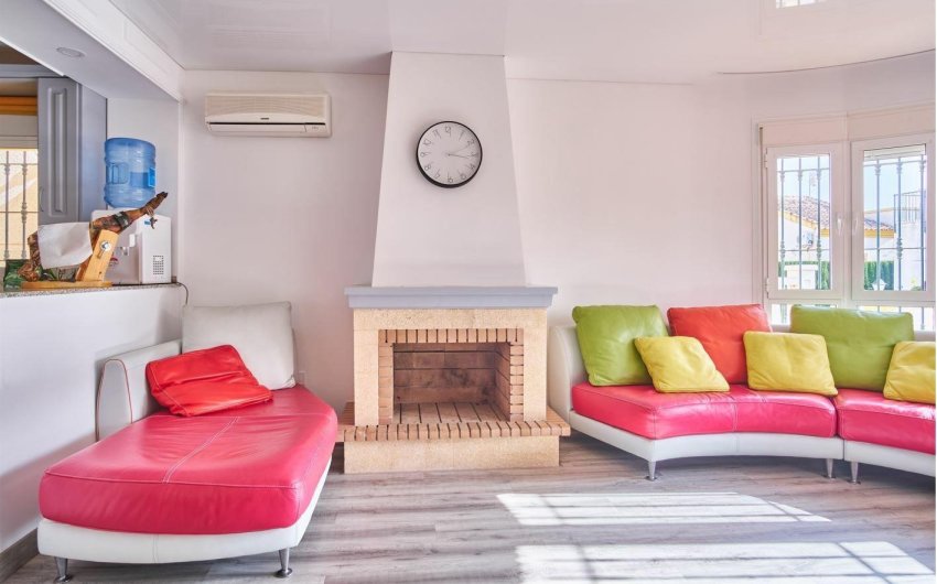 Reventa - Villa -
Los Montesinos - La Herrada