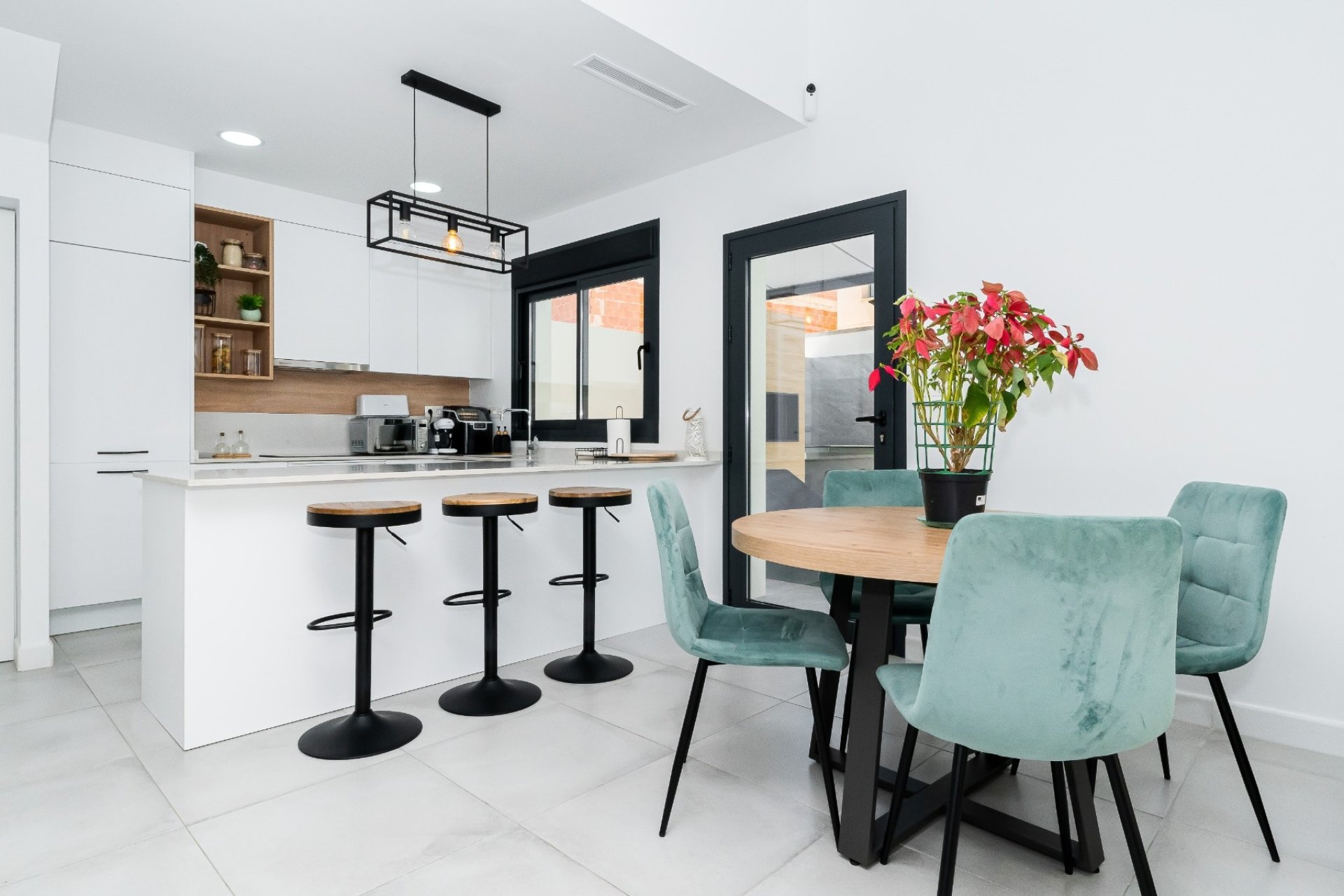Reventa - Villa -
Los Montesinos