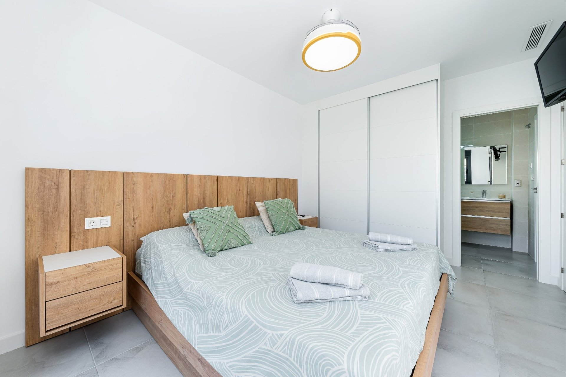 Reventa - Villa -
Los Montesinos