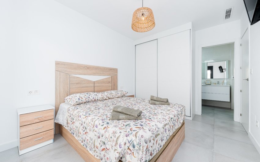 Reventa - Villa -
Los Montesinos