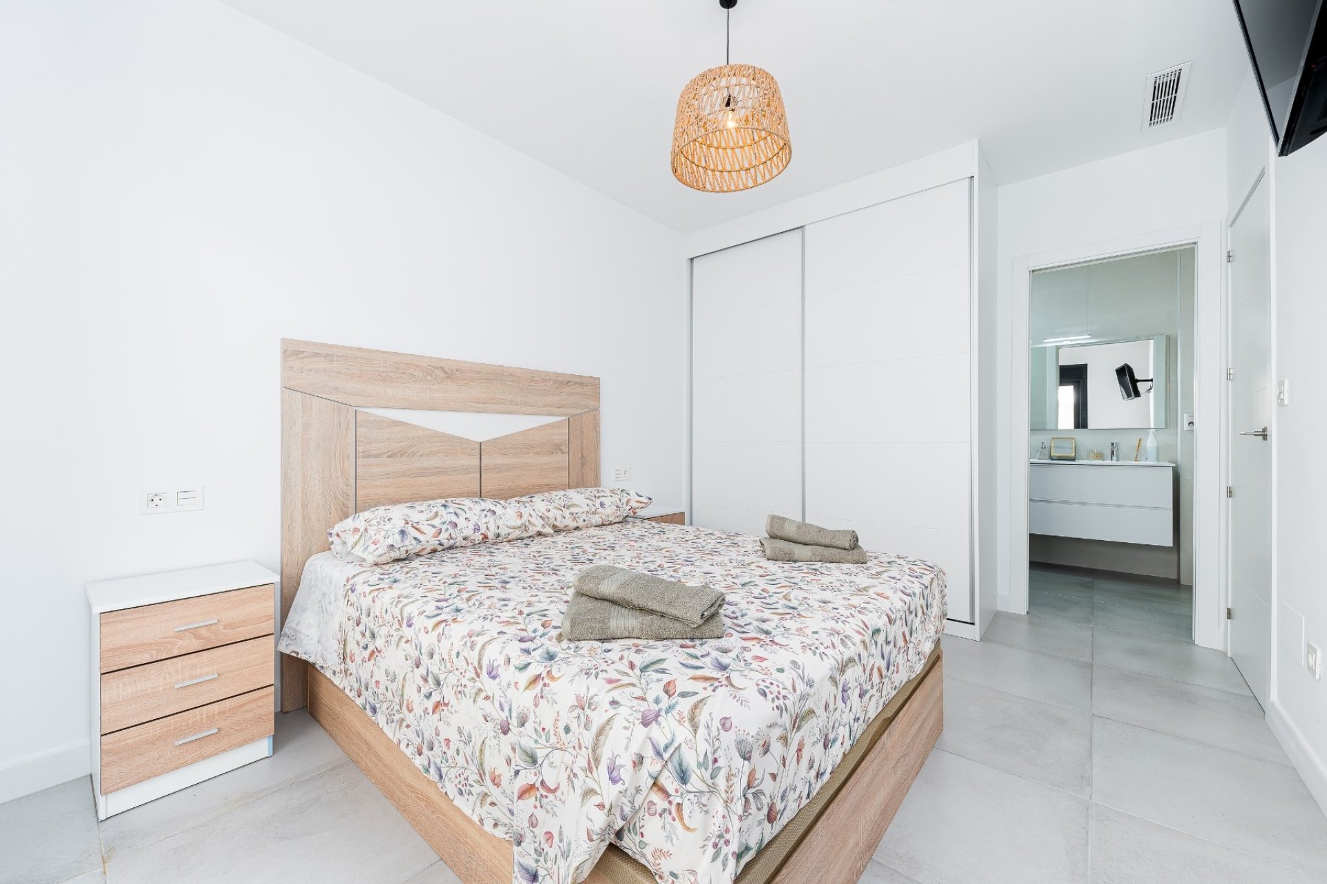 Reventa - Villa -
Los Montesinos