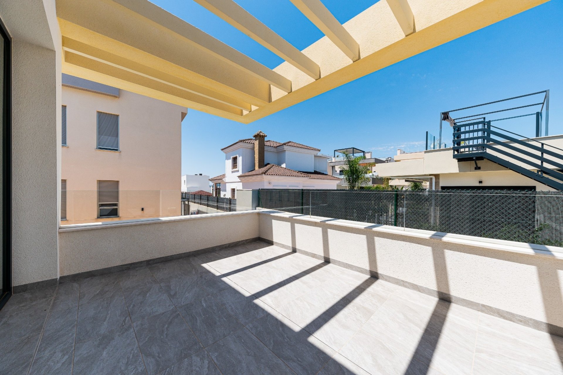 Reventa - Villa -
Los Montesinos