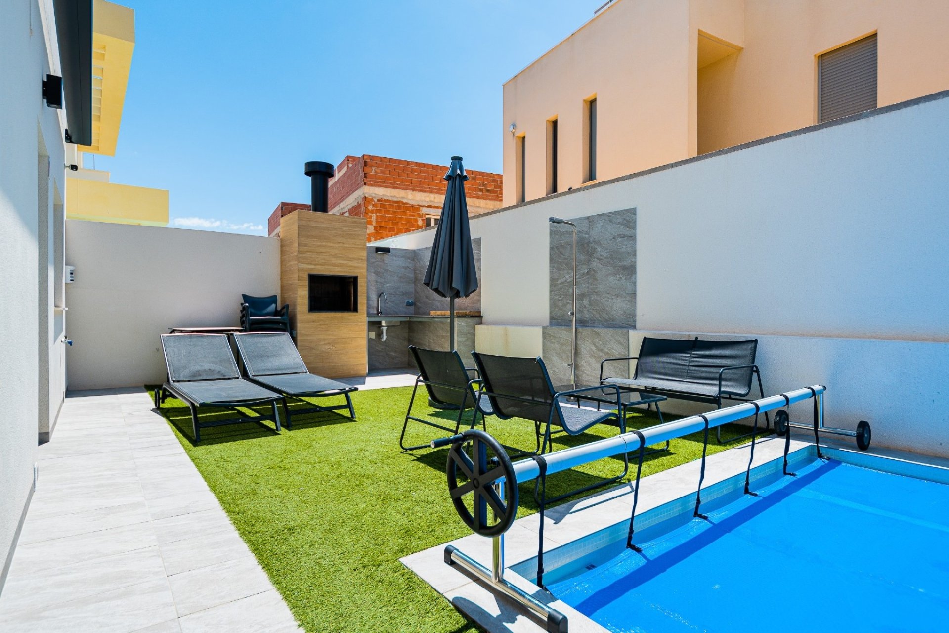 Reventa - Villa -
Los Montesinos