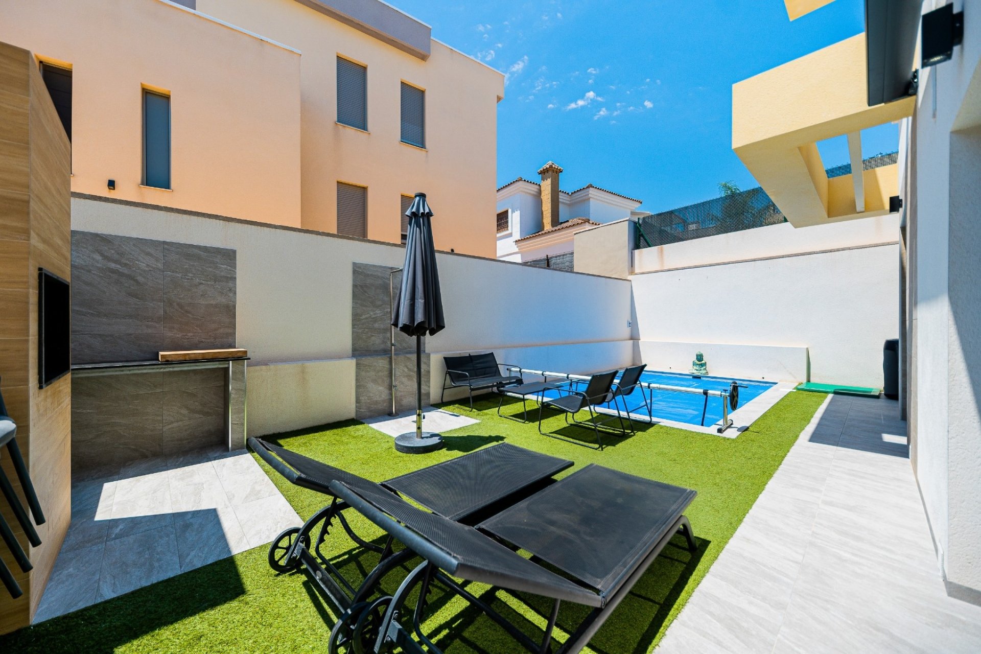 Reventa - Villa -
Los Montesinos