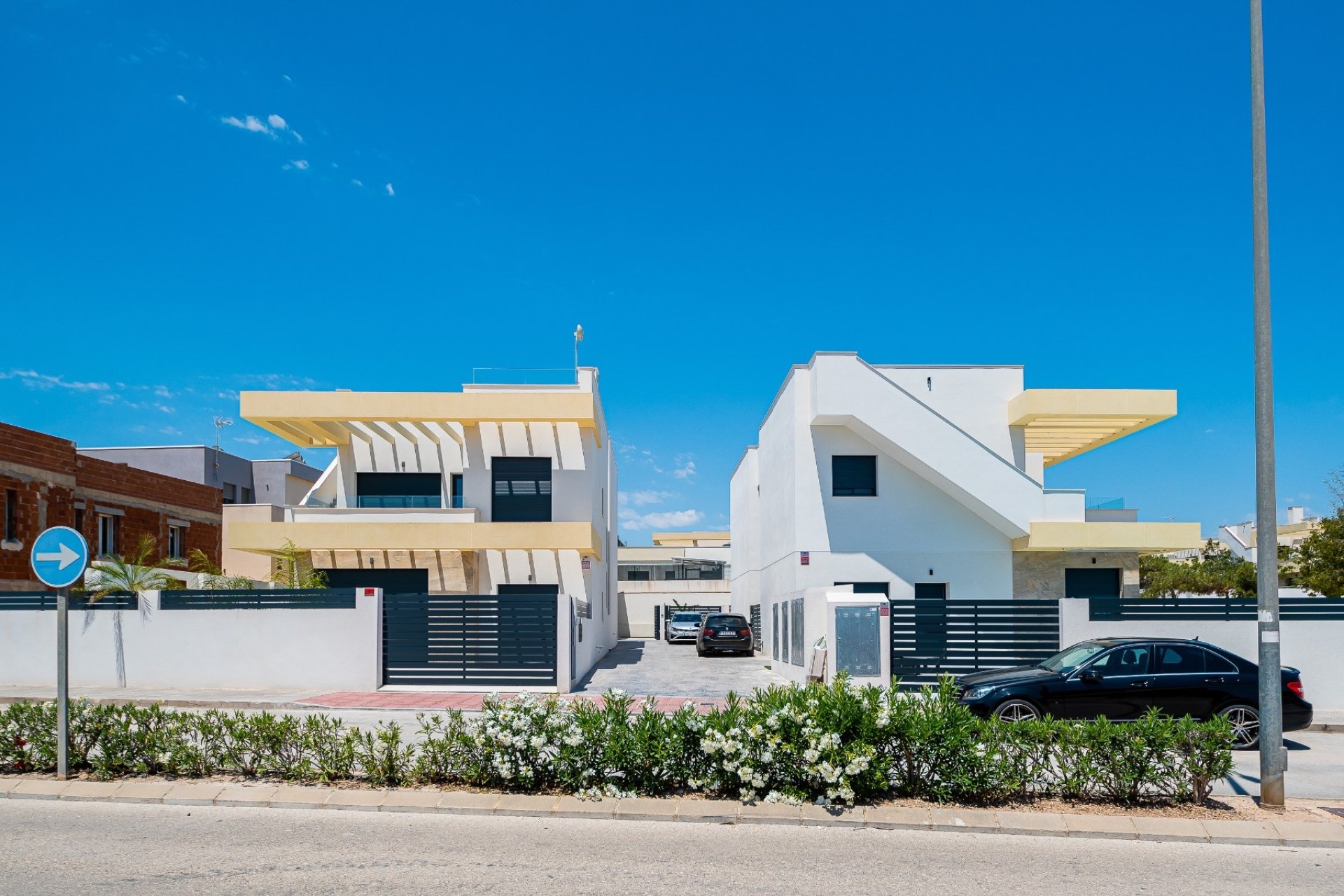 Reventa - Villa -
Los Montesinos