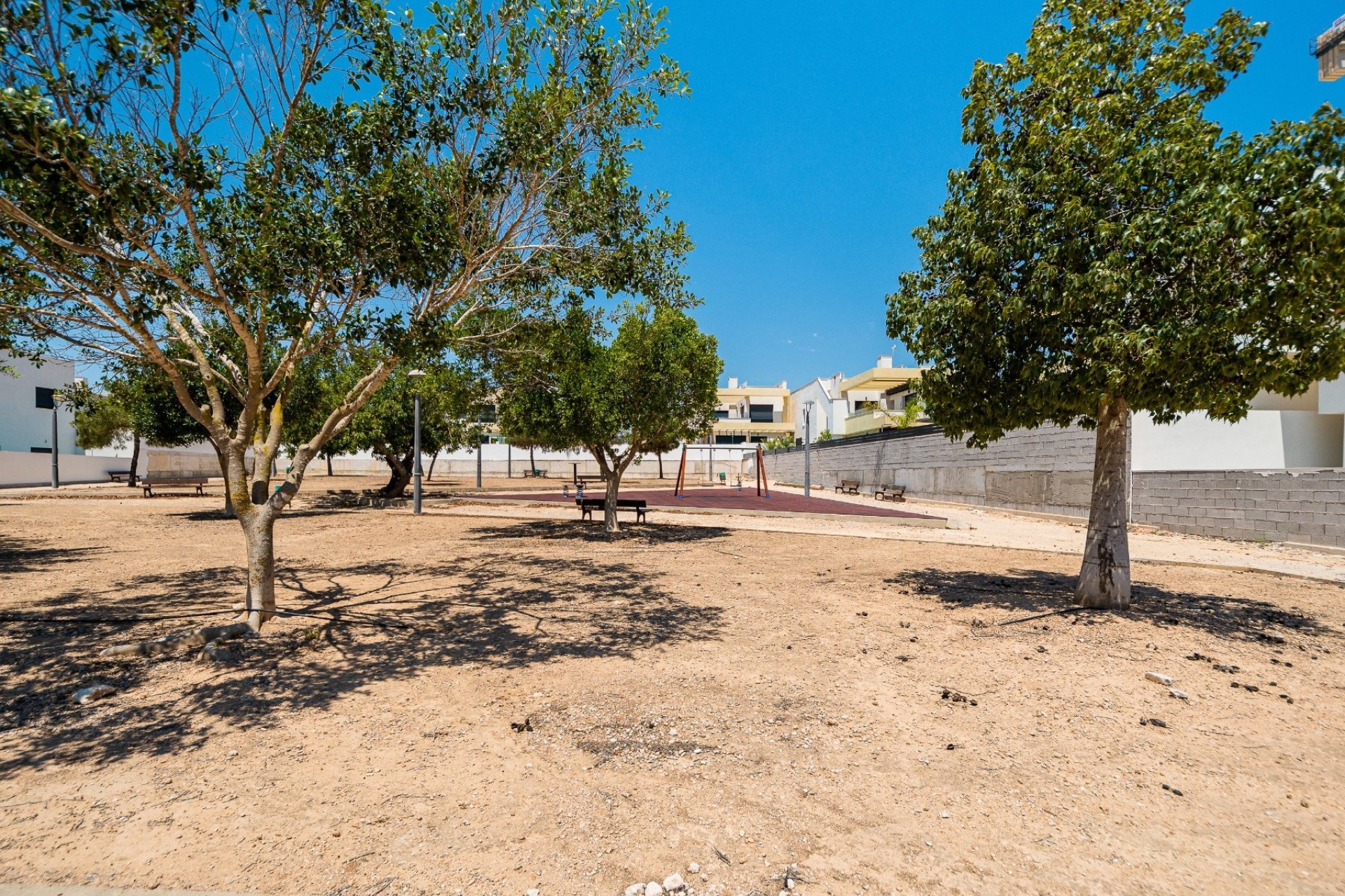 Reventa - Villa -
Los Montesinos
