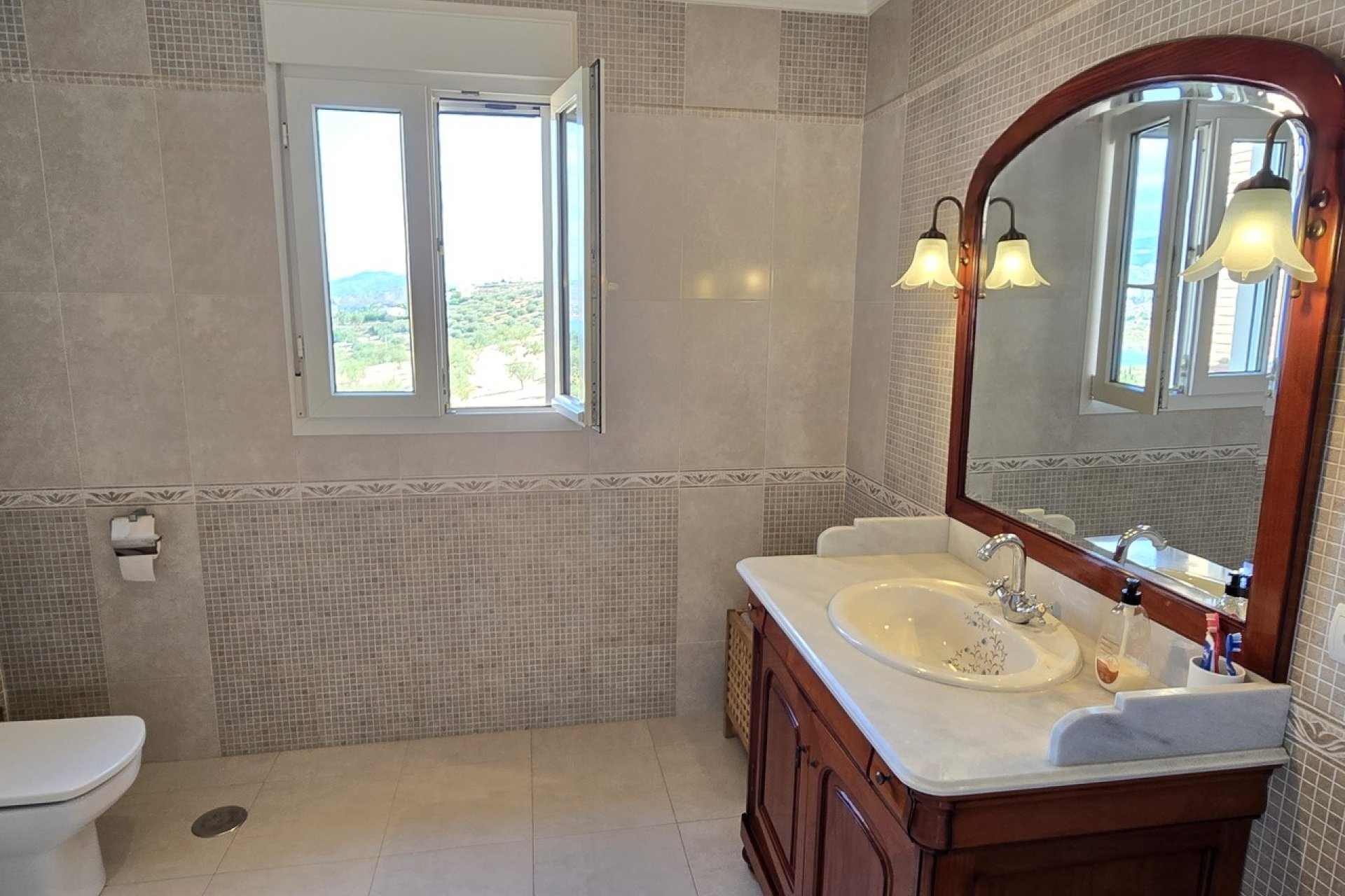 Reventa - Villa -
Los Romanes - Inland