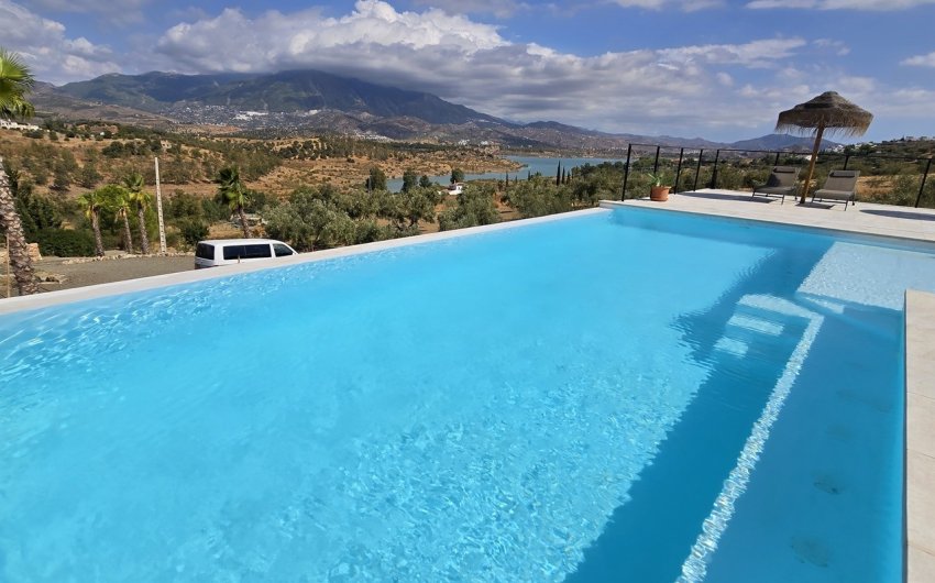 Reventa - Villa -
Los Romanes - Inland