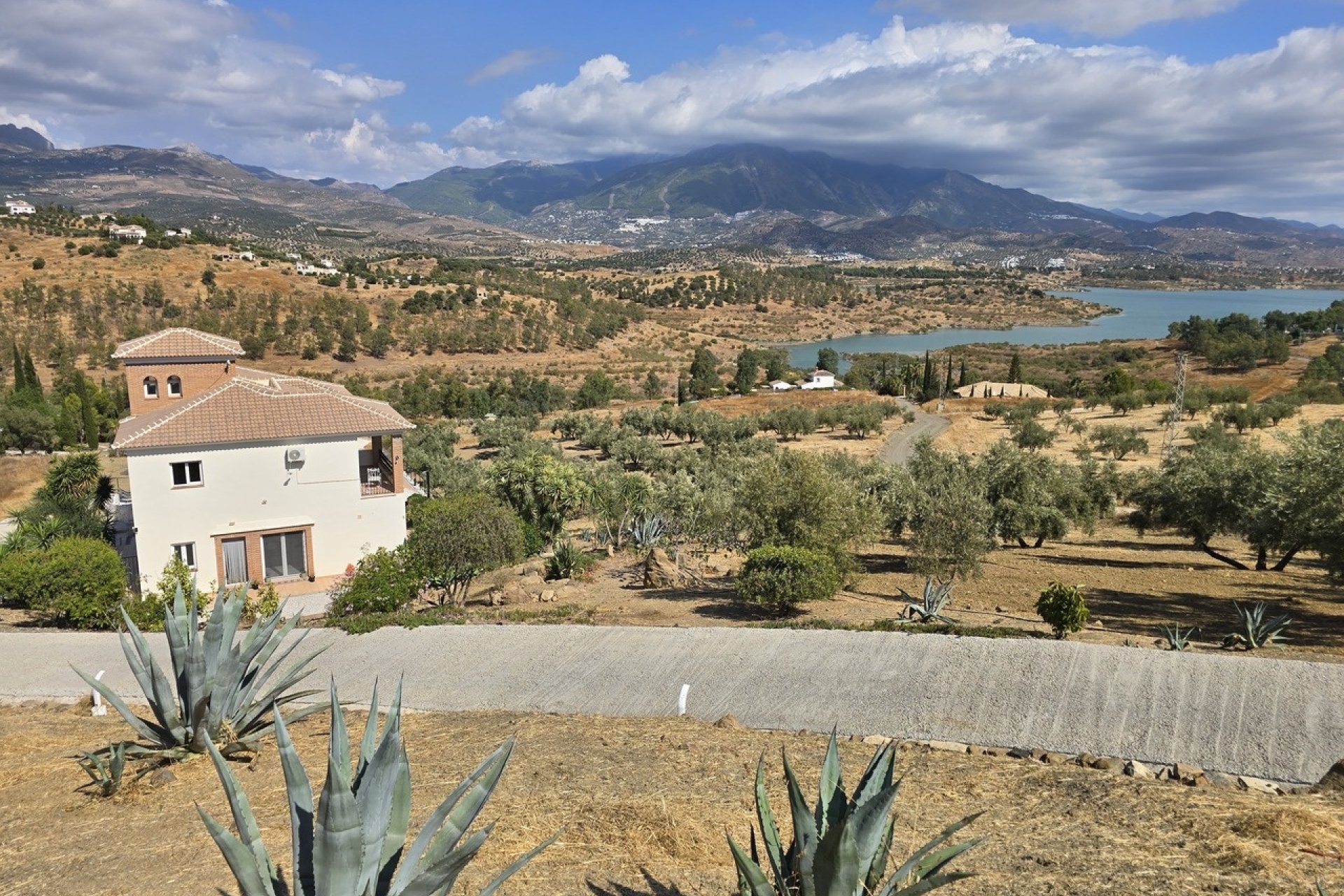 Reventa - Villa -
Los Romanes - Inland