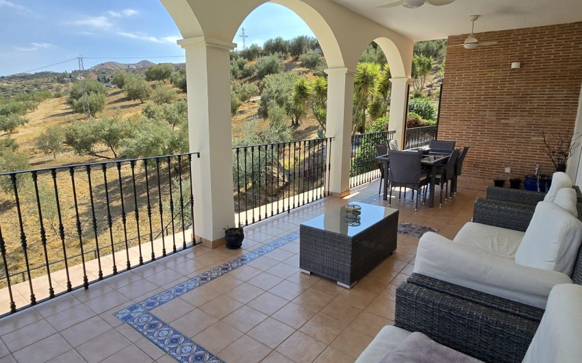 Reventa - Villa -
Los Romanes - Inland