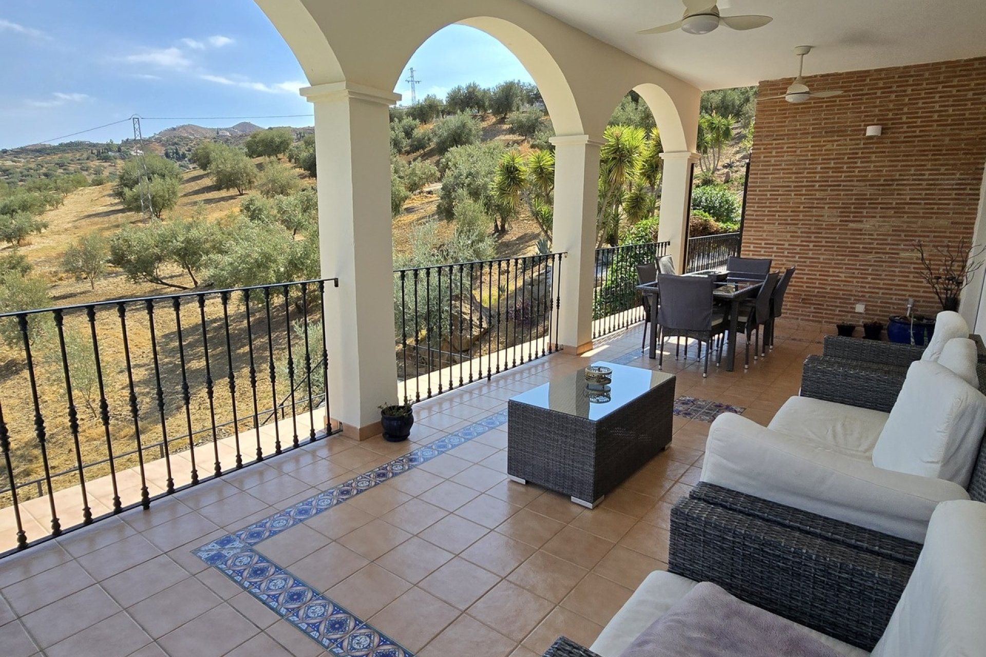 Reventa - Villa -
Los Romanes - Inland