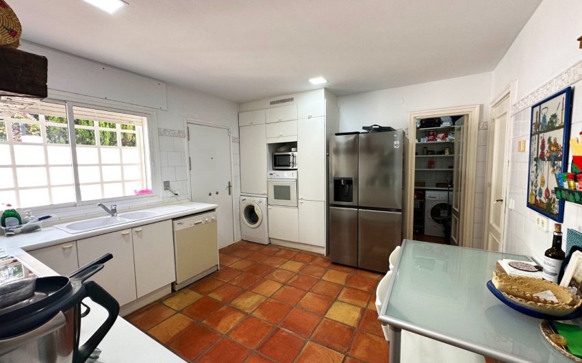 Reventa - Villa -
Marbella - Las Chapas