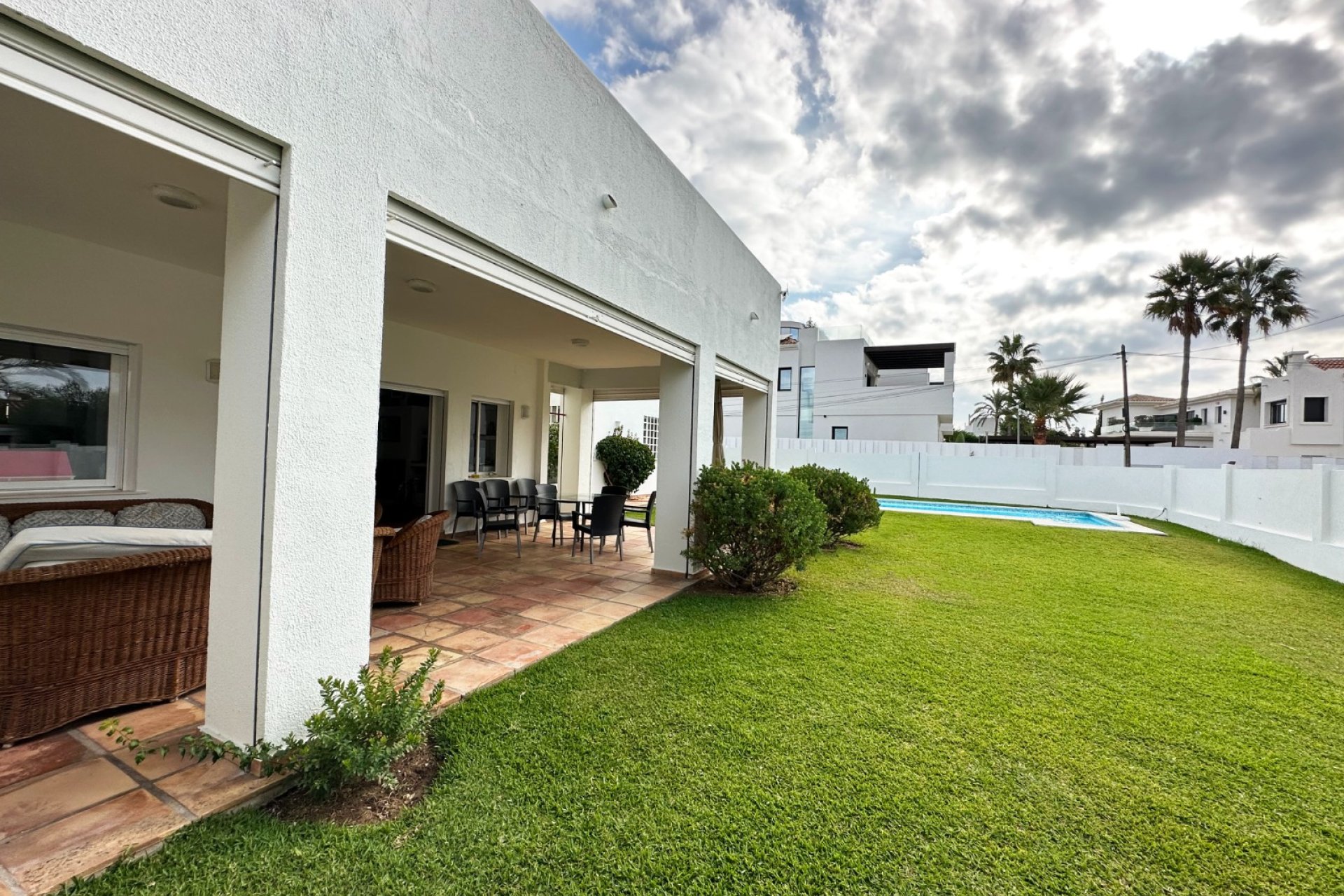Reventa - Villa -
Marbella - Las Chapas