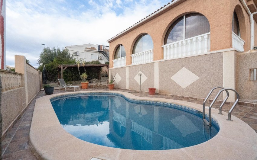 Reventa - Villa -
Mazarron - Camposol