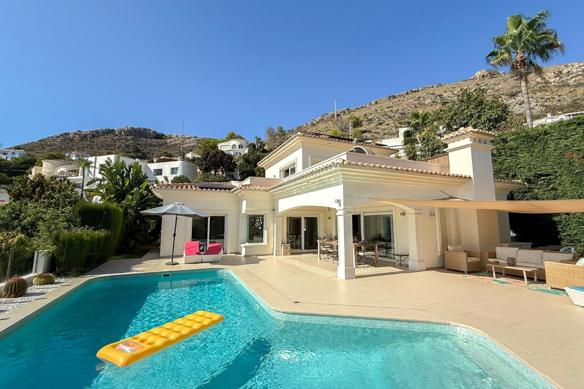 Reventa - Villa -
Moraira - El Portet