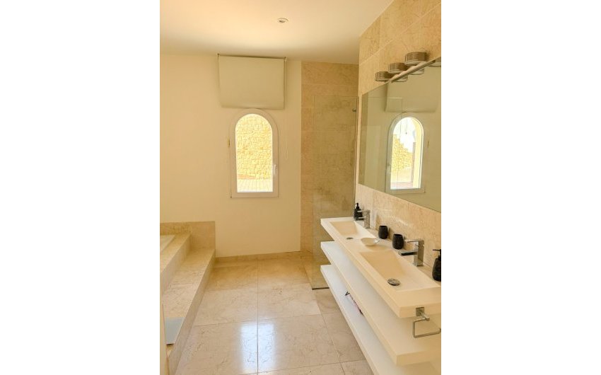 Reventa - Villa -
Moraira - El Portet