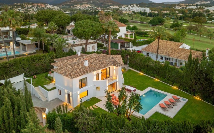 Reventa - Villa -
Nueva Andalucía - Costa del Sol