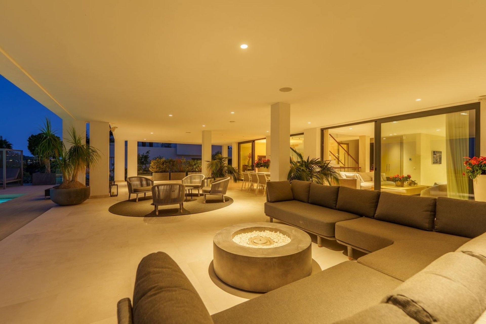 Reventa - Villa -
Nueva Andalucía - Costa del Sol