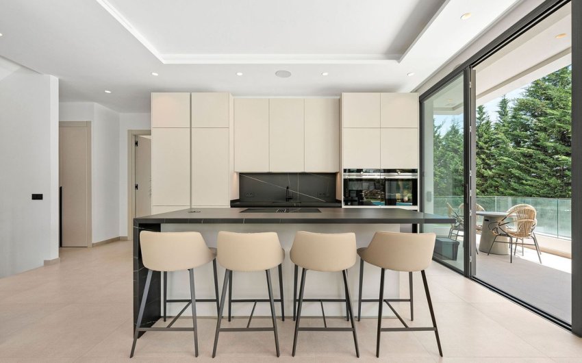 Reventa - Villa -
Nueva Andalucía - Costa del Sol