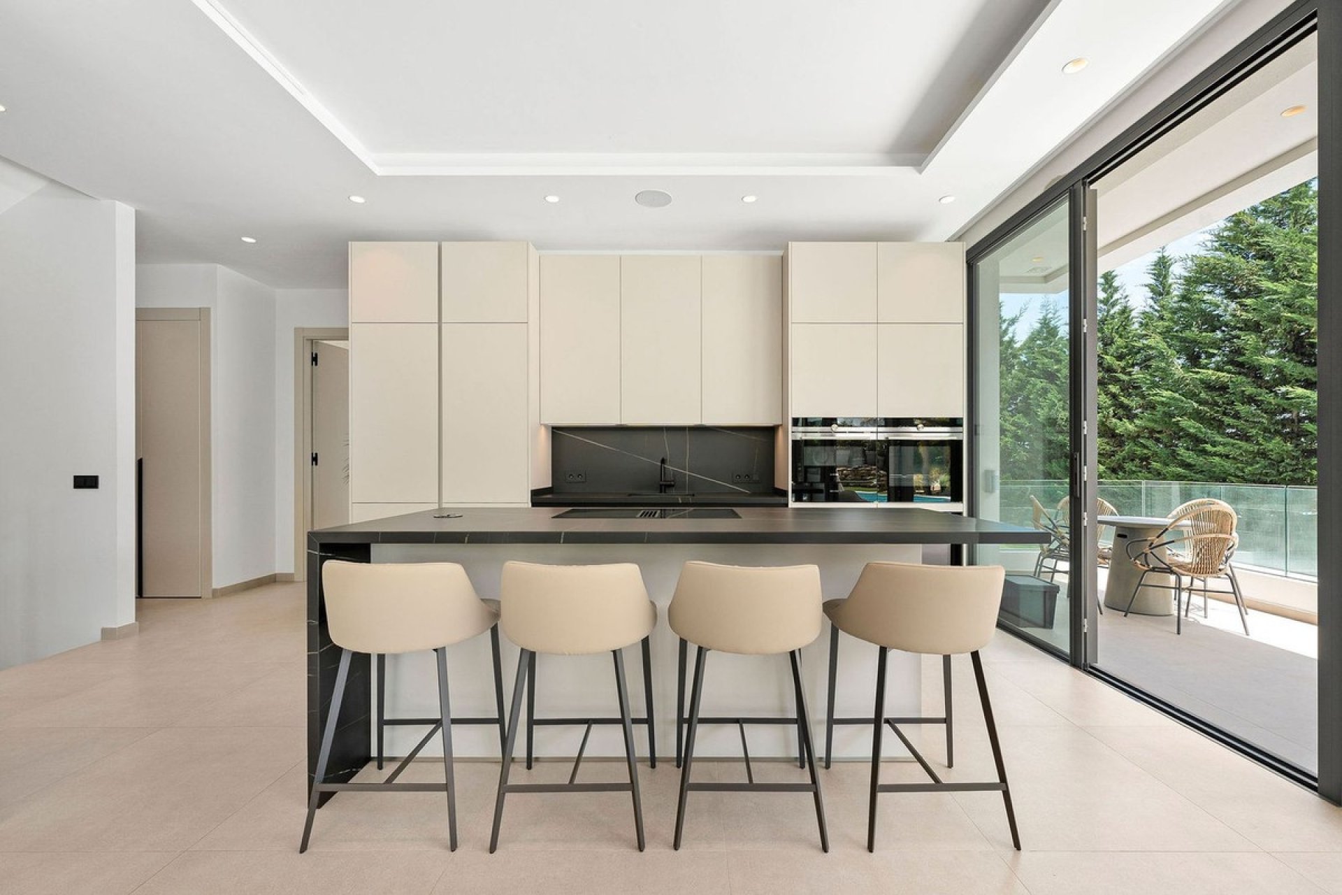 Reventa - Villa -
Nueva Andalucía - Costa del Sol