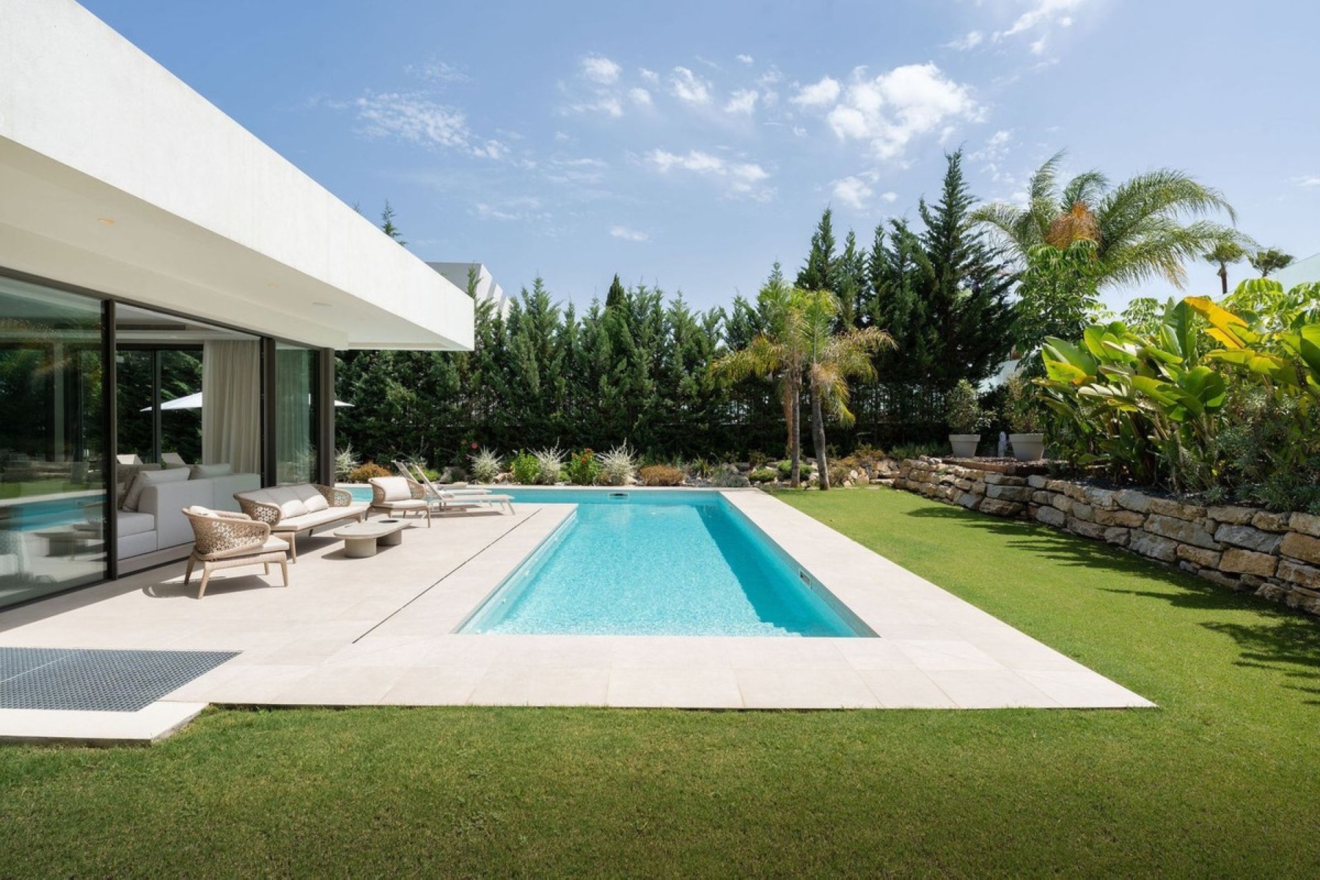 Reventa - Villa -
Nueva Andalucía - Costa del Sol