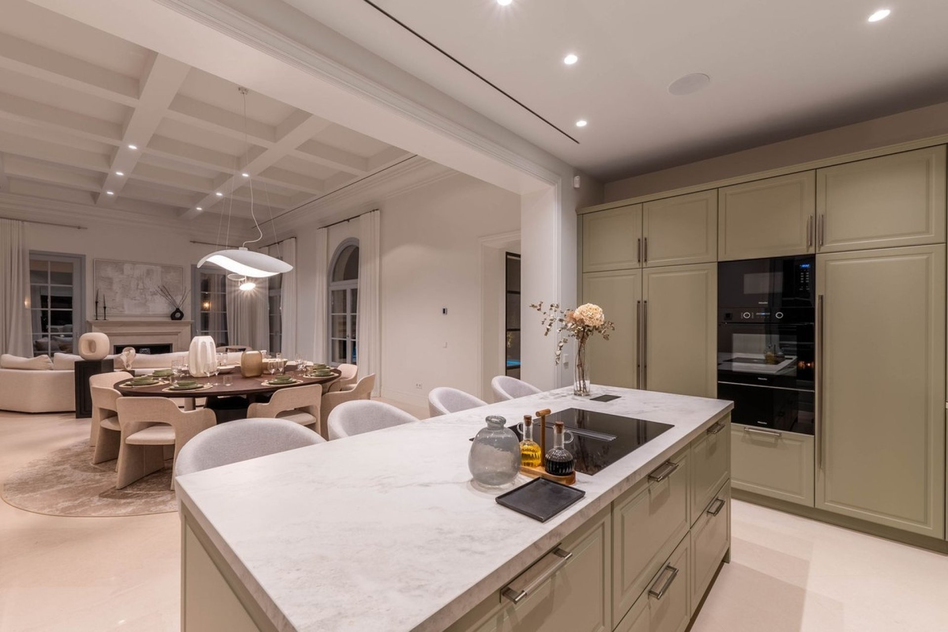 Reventa - Villa -
Nueva Andalucía - Costa del Sol