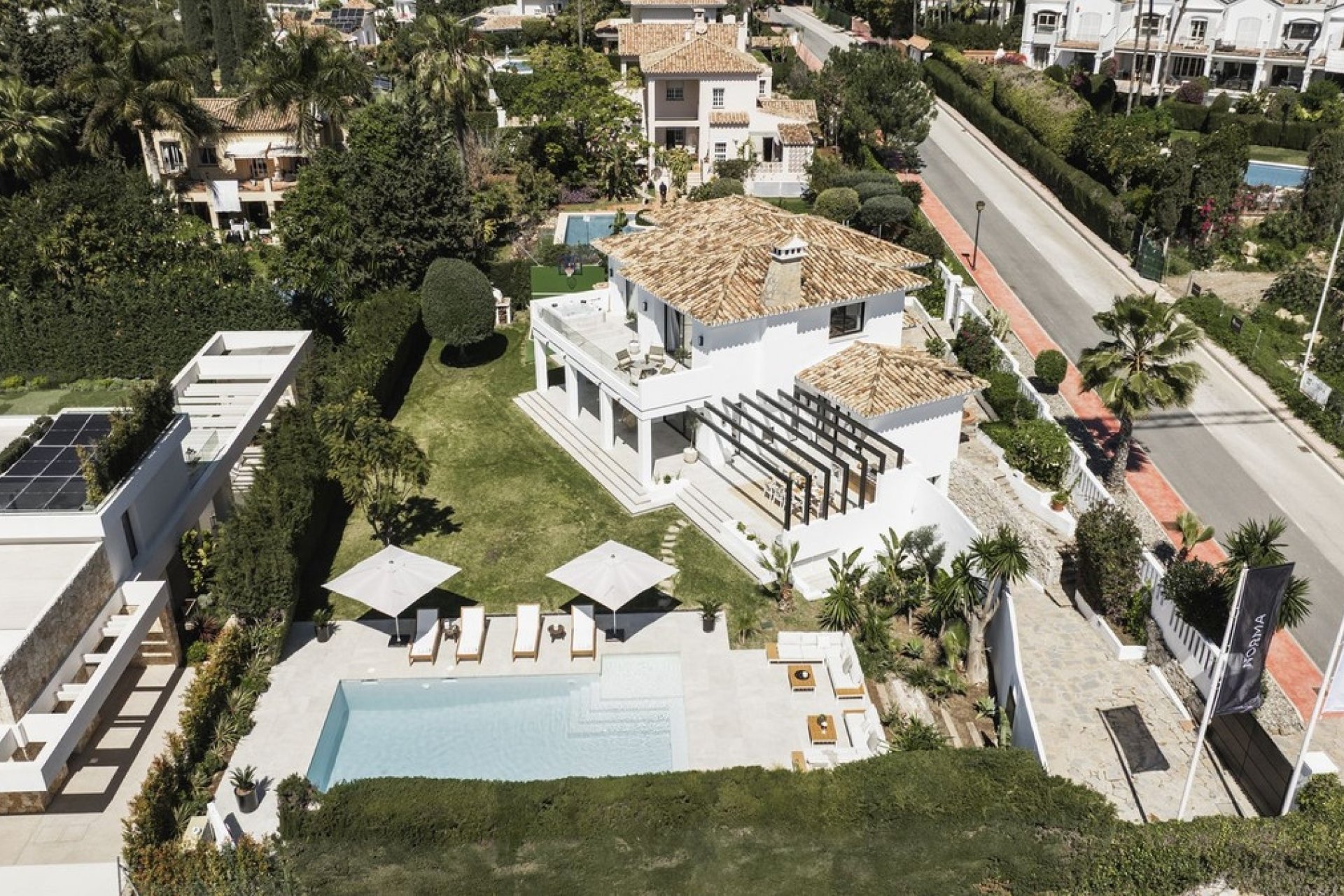 Reventa - Villa -
Nueva Andalucía - Costa del Sol