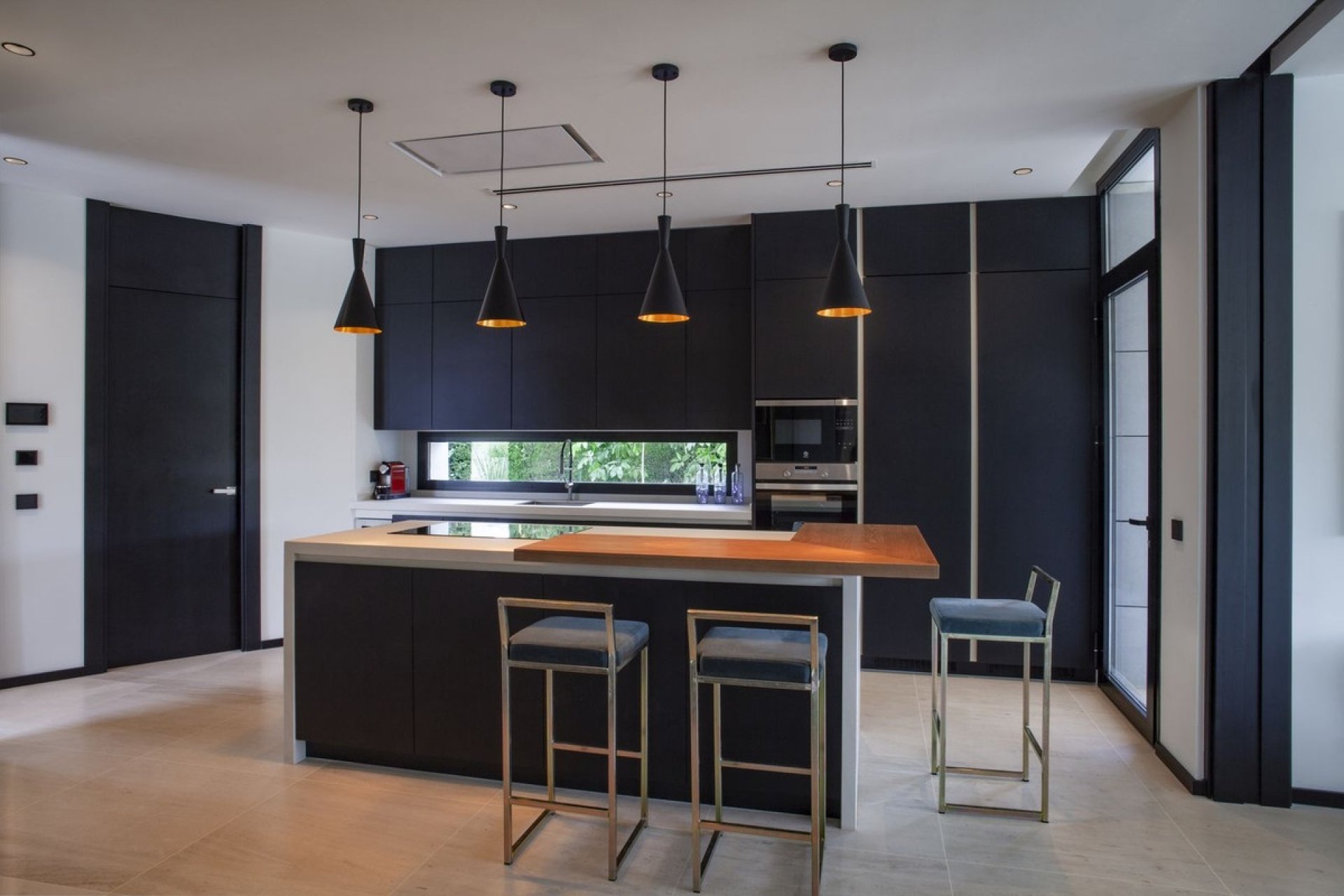 Reventa - Villa -
Nueva Andalucía - Costa del Sol