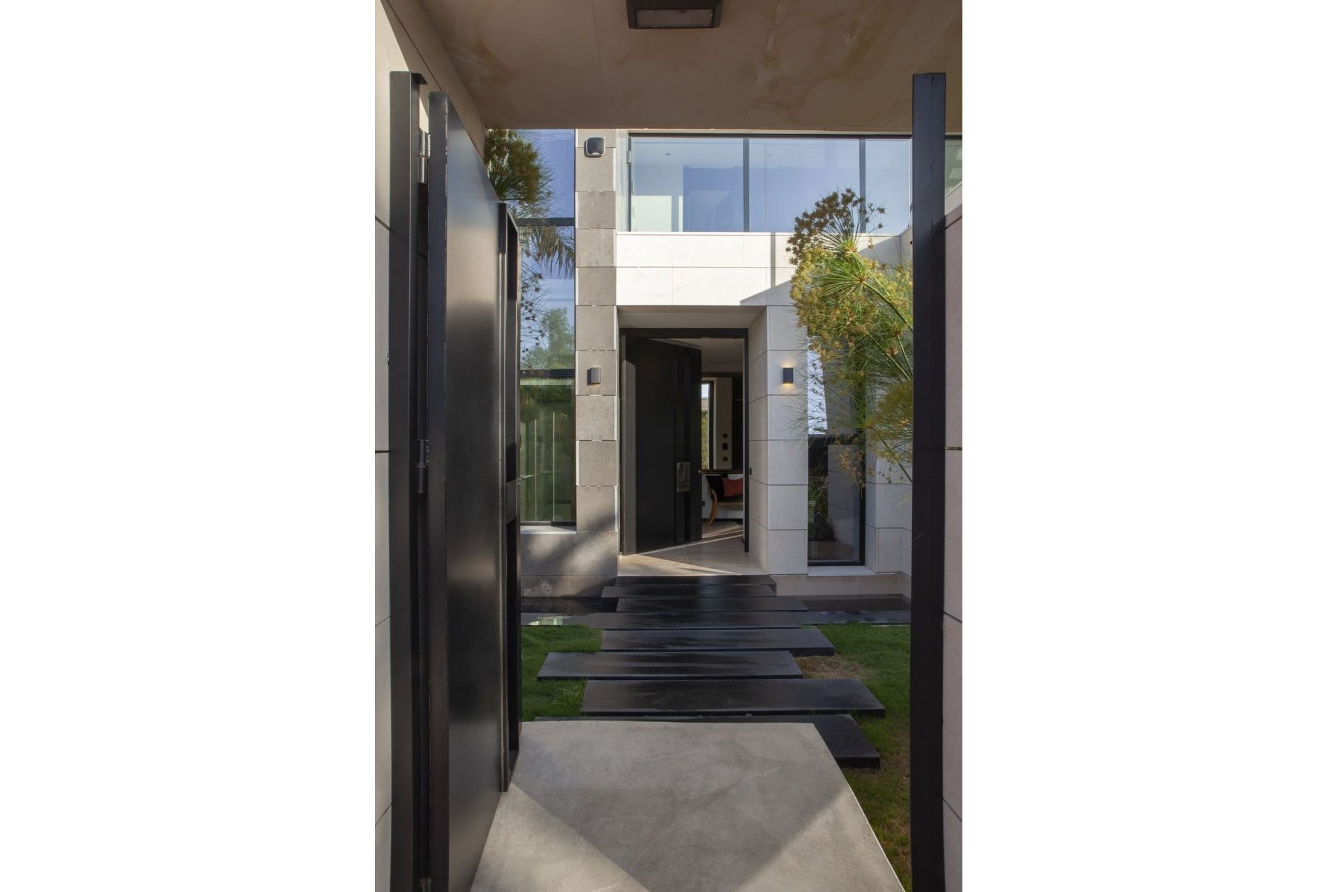 Reventa - Villa -
Nueva Andalucía - Costa del Sol