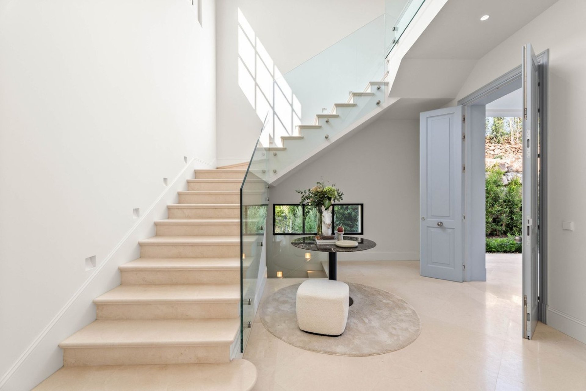 Reventa - Villa -
Nueva Andalucía - Costa del Sol