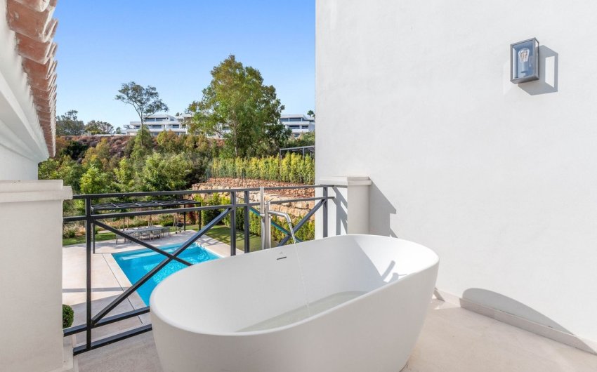 Reventa - Villa -
Nueva Andalucía - Costa del Sol