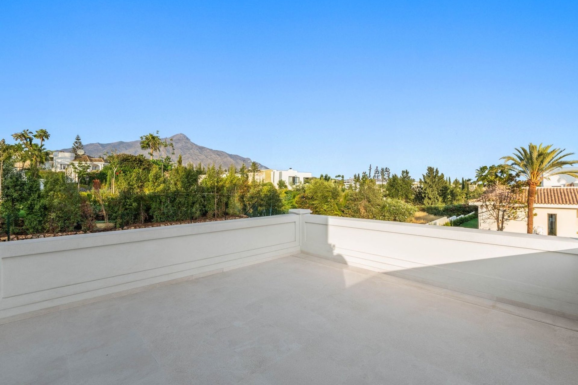 Reventa - Villa -
Nueva Andalucía - Costa del Sol